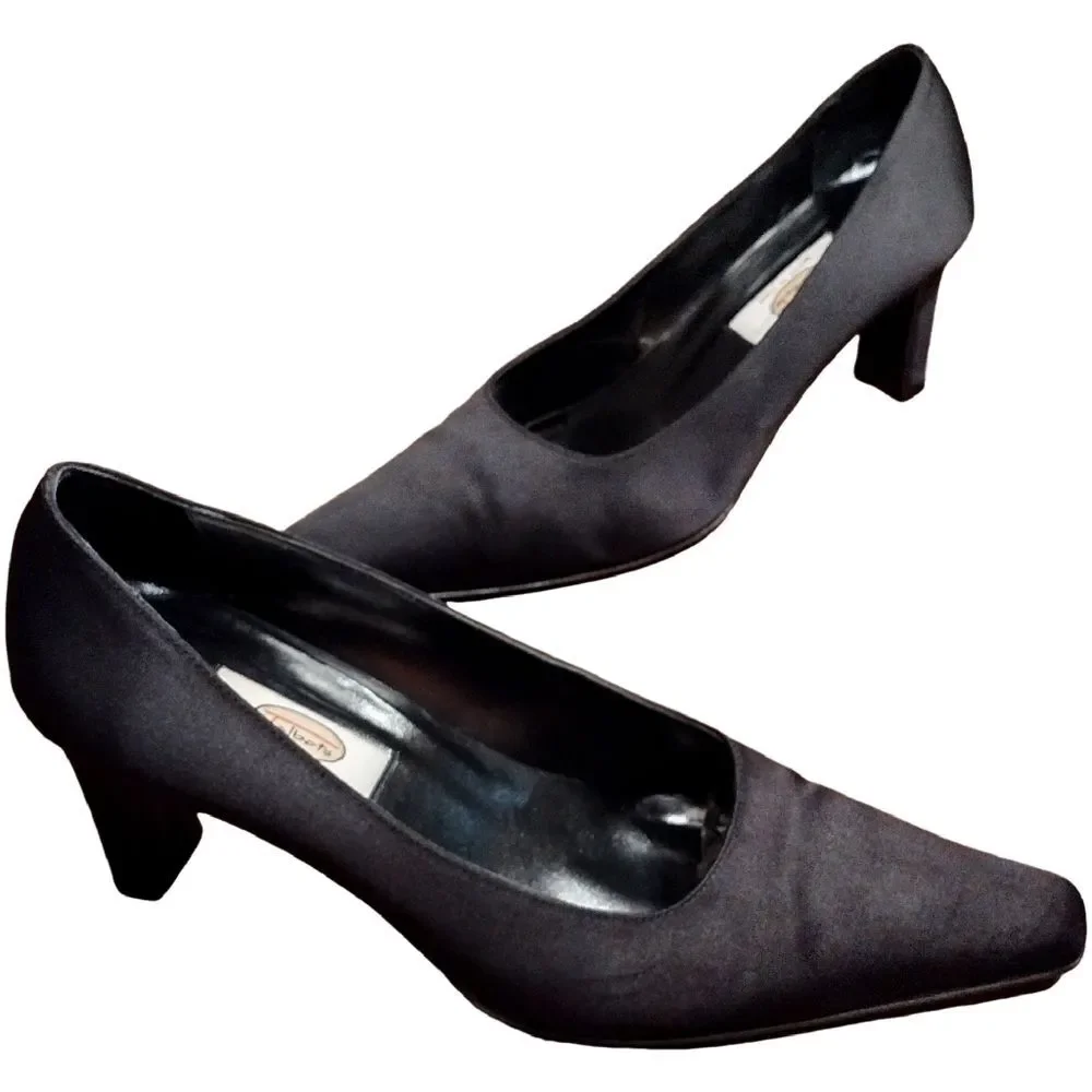 Vintage Talbot's Pointed Toe with Block Heel, Made in Italy, Size 8.5M, Black